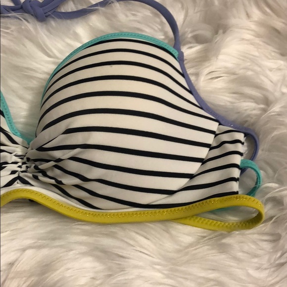 Victoria’s Secret Bikini Top Size 34B - Picture 2 of 8